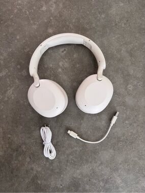 Sudio White Wireless Over-Ear Noise Canceling Headphones